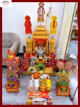 Khi lập bàn thờ Thần Tài, có bắt buộc phải mời thầy cúng không?